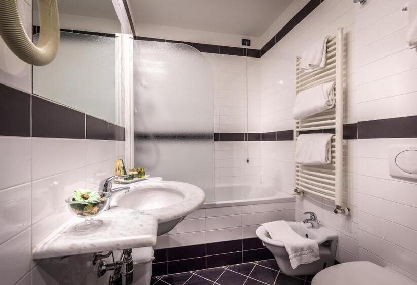 اتاق استاندارد با چشم‌انداز, Duomo Firenze