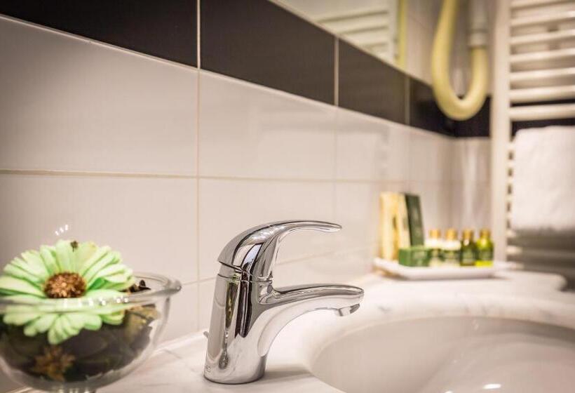 اتاق استاندارد با چشم‌انداز, Duomo Firenze