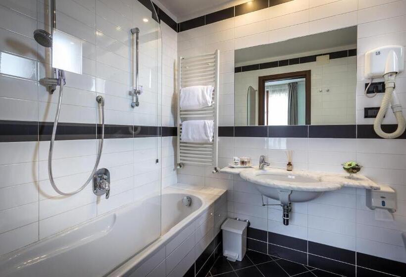 اتاق استاندارد با چشم‌انداز, Duomo Firenze