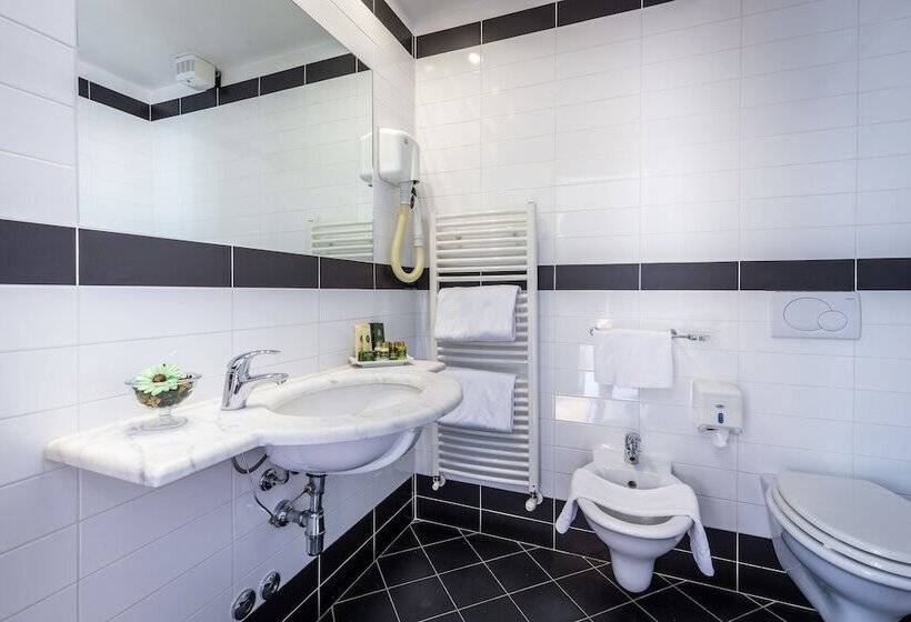 اتاق استاندارد با چشم‌انداز, Duomo Firenze