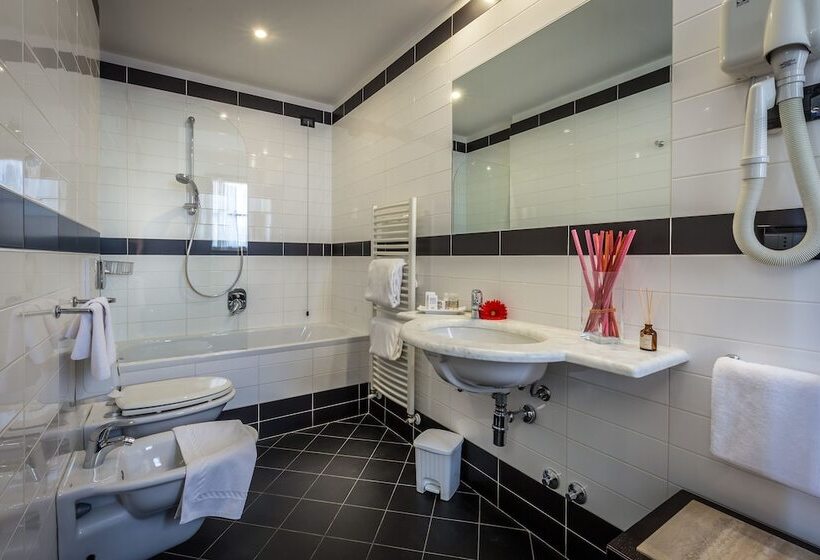 اتاق استاندارد با چشم‌انداز, Duomo Firenze