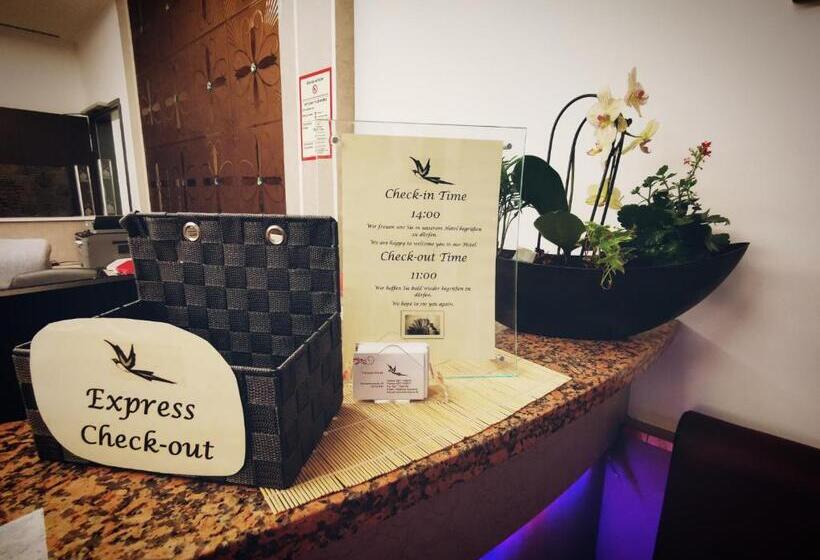 标准三人间, Fortune