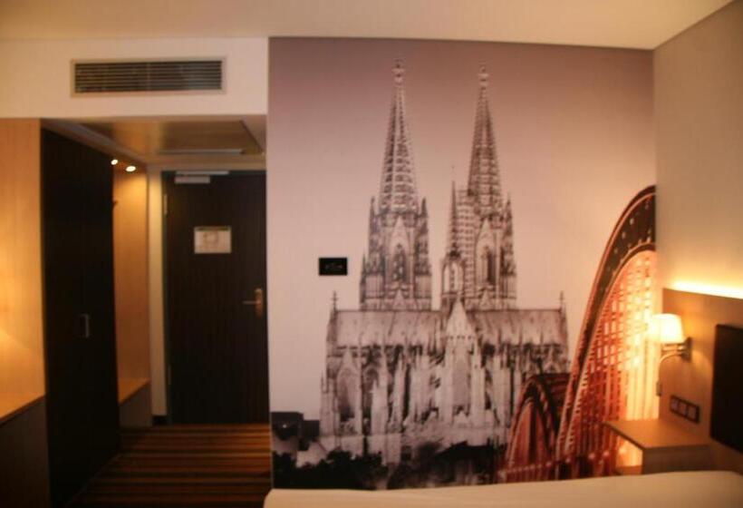 标准三人间, Fortune