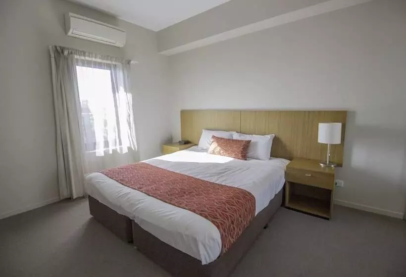 スタンダードスタジオ, Gladstone Downtown Central Apartment Hotel Official