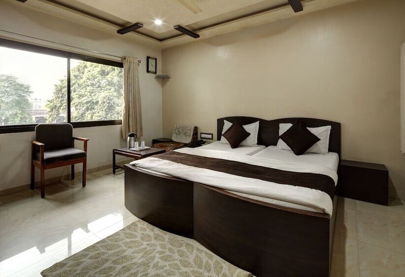 דירת חדר דלוקס, Good Night