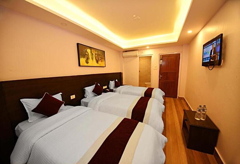 اتاق لوکس سه تخته, Greatwall International