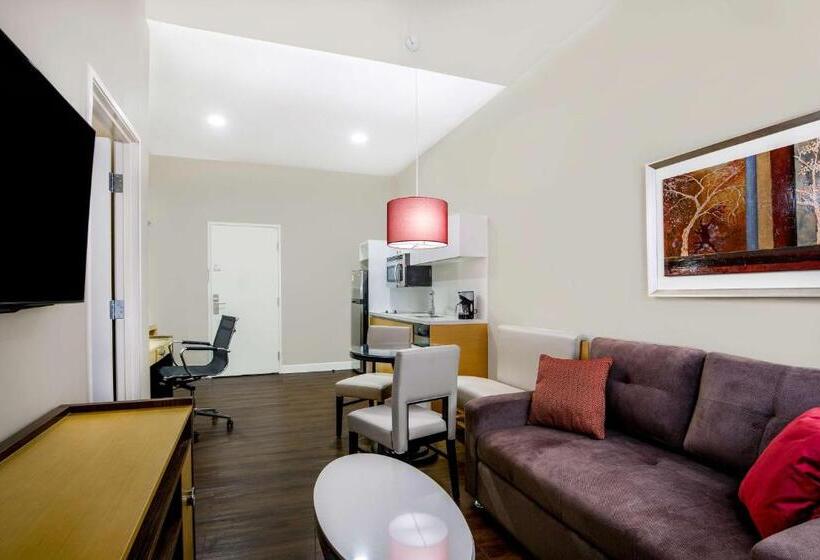 带大床的标准间, Hawthorn Extended Stay By Wyndham Mcallen