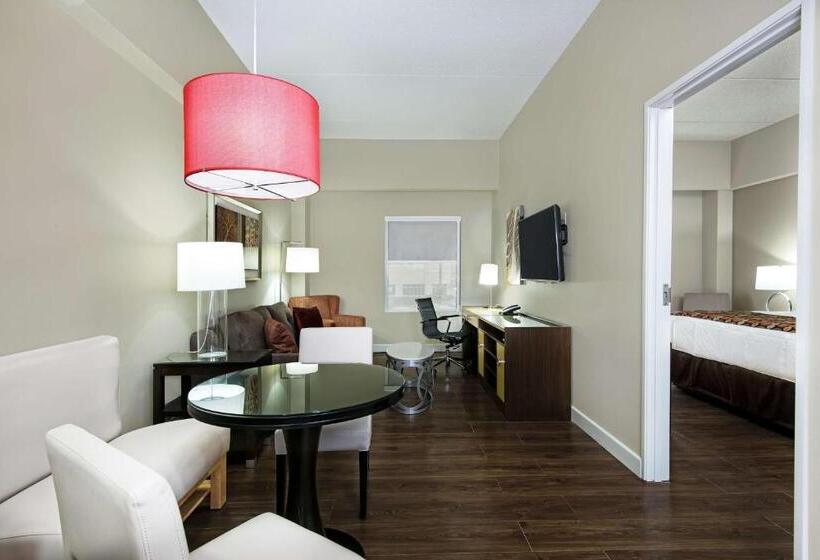 Люкс Deluxe Кровать Кинг, Hawthorn Extended Stay By Wyndham Mcallen