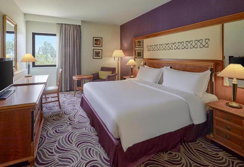 اتاق استاندارد با تخت بزرگ, Holiday Inn Tabuk, An Ihg