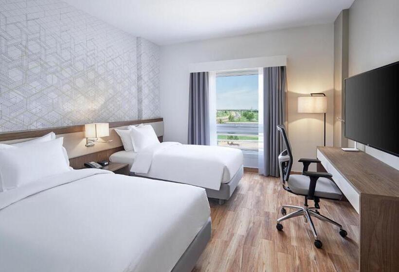 اتاق استاندارد با چشم‌انداز باغ, Holiday Inn Tabuk, An Ihg