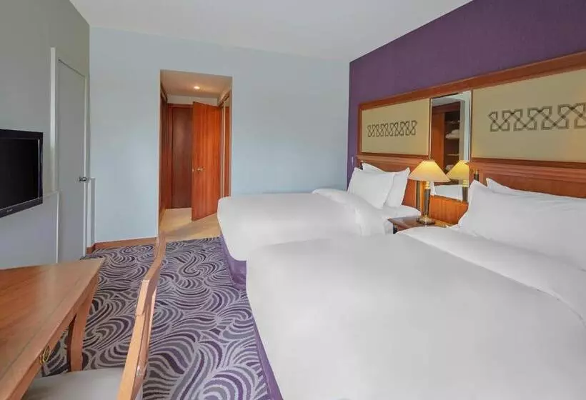 اتاق استاندارد با چشمانداز استخر, Holiday Inn Tabuk, An Ihg