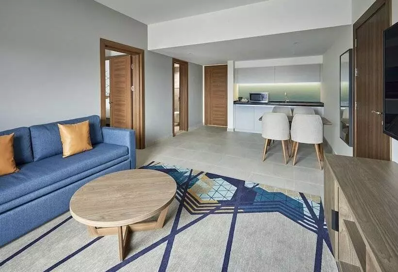 سوئیت برای معلولان, Holiday Inn Tabuk, An Ihg