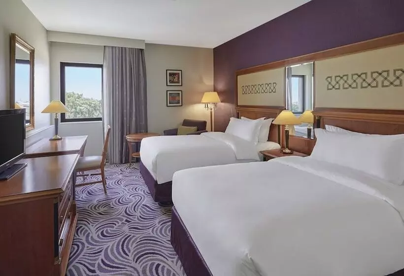 اتاق استاندارد با چشمانداز استخر, Holiday Inn Tabuk, An Ihg
