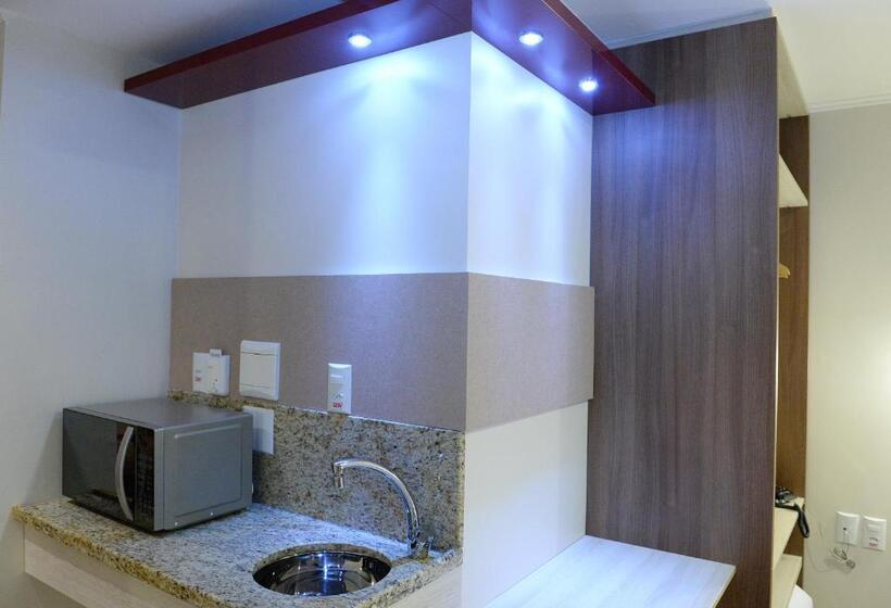 חדר דלוקס, Imigrantes