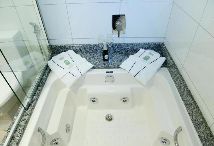 חדר דלוקס, Imigrantes