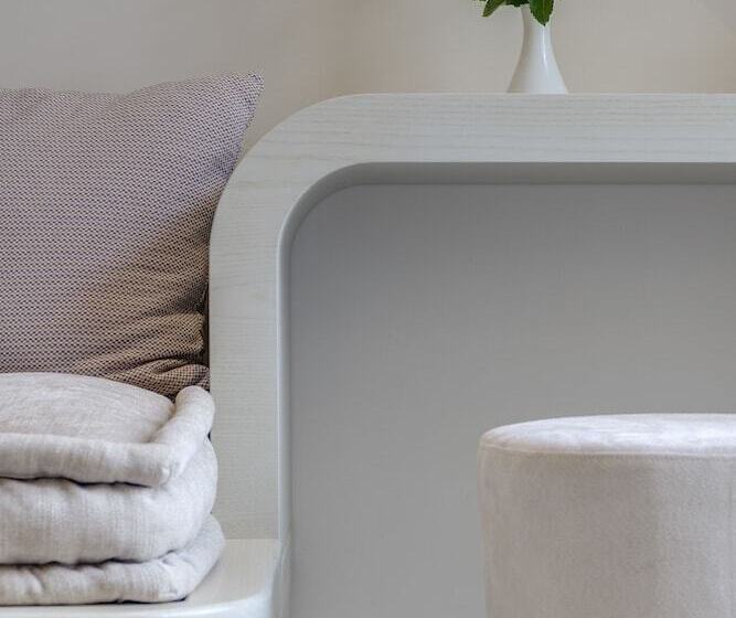 Люкс, Kouros Art