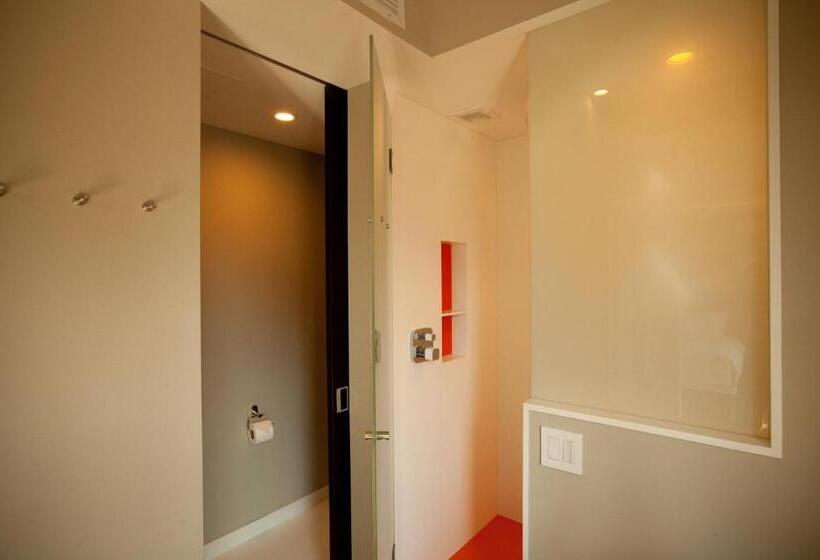 스탠다드 룸, Nobleden