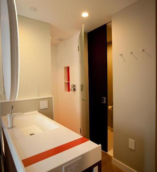 اتاق پنت هاوس, Nobleden