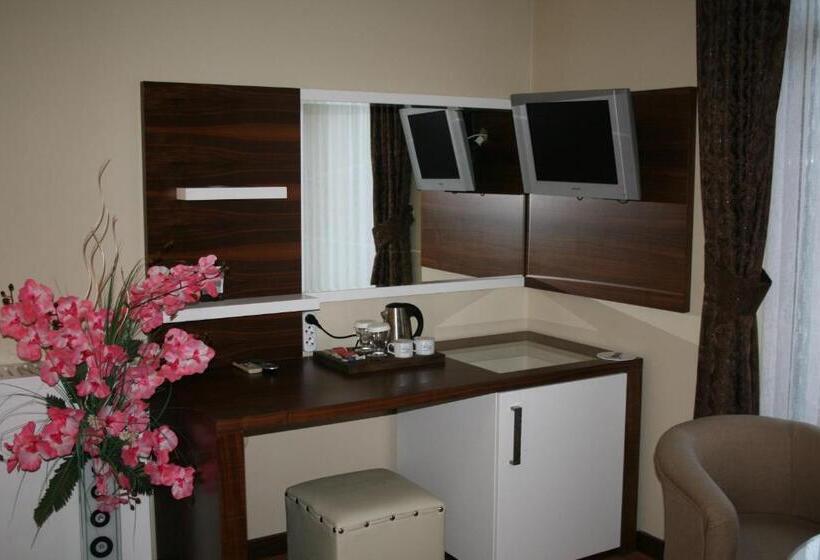 Standard-huone Puutarhanäkymä, Nysa