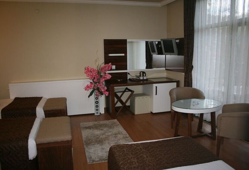 Standard-huone Puutarhanäkymä, Nysa