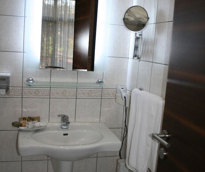 Standard-huone Puutarhanäkymä, Nysa