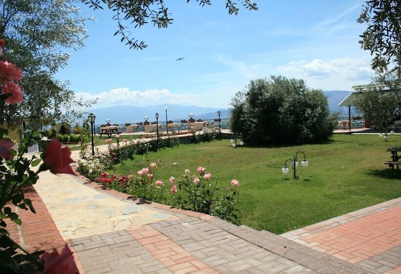 Standard-huone Puutarhanäkymä, Nysa