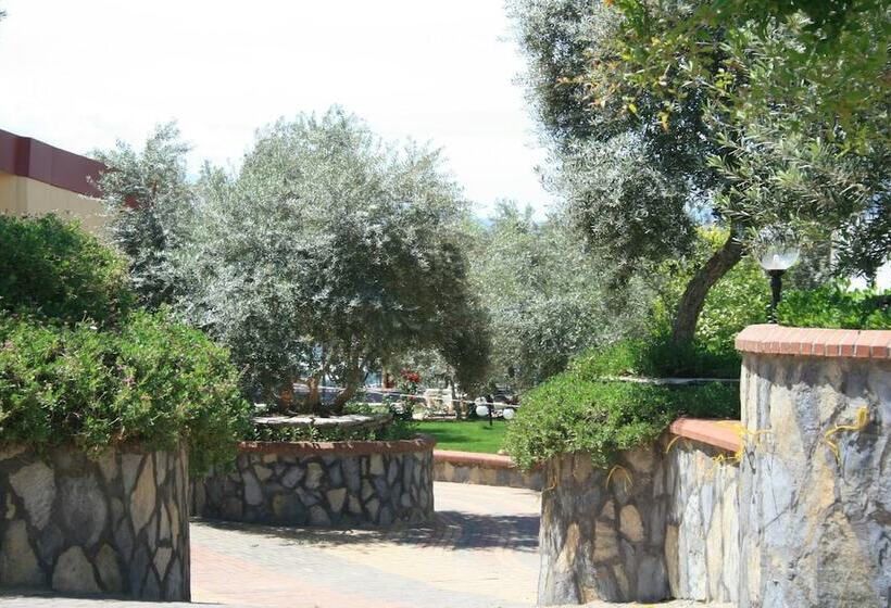 Standard-huone Puutarhanäkymä, Nysa