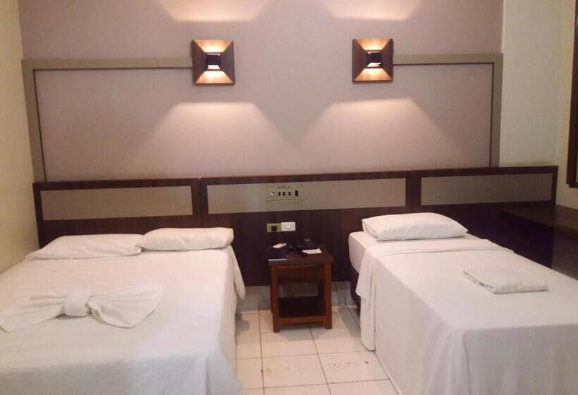 스탠다드 트리플 룸, Piloes Palace