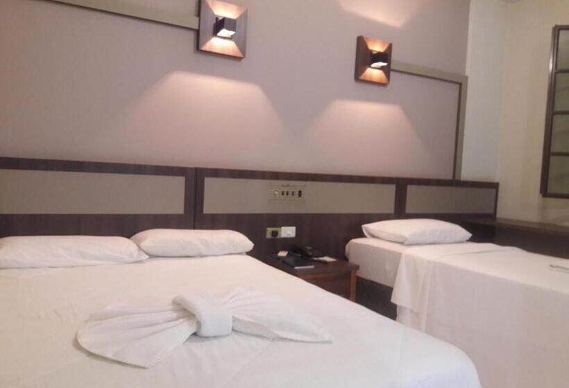 스탠다드 트리플 룸, Piloes Palace