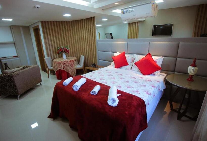 자쿠지 스위트, Piloes Palace