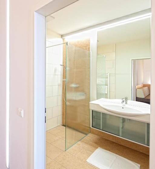 غرفة قياسية ثلاثية, Schatz.kammer Burg Kreuzen