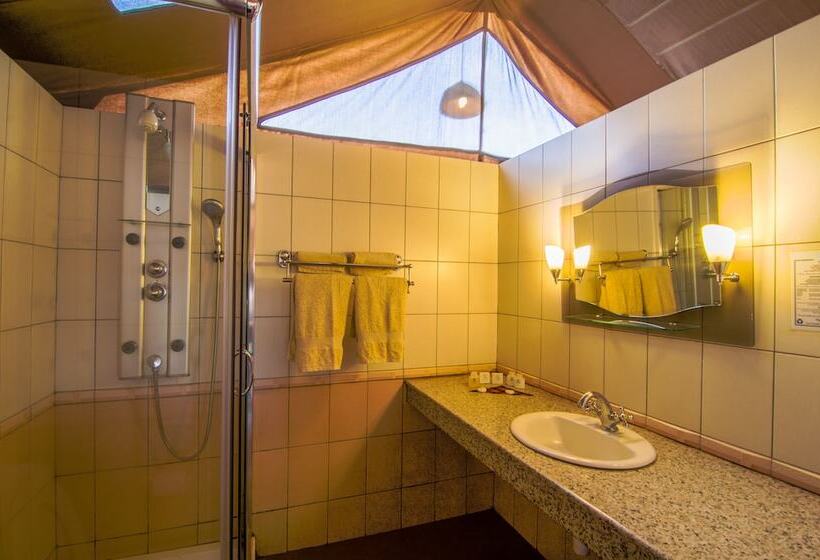 اتاق استاندارد سه نفره, Sentrim Amboseli Lodge