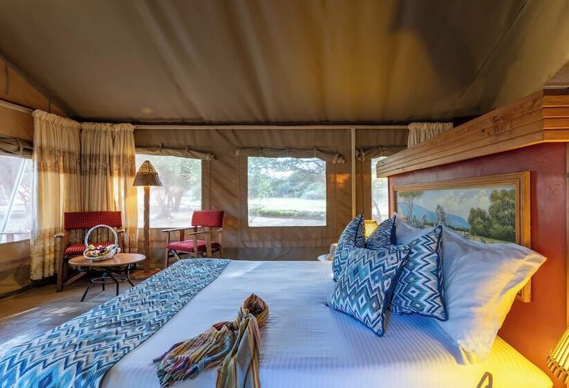 اتاق استاندارد سه نفره, Sentrim Amboseli Lodge