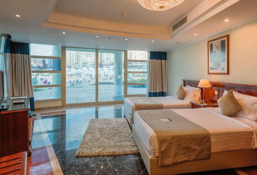 سوییت اجرایی, Sunrise Alex Avenue