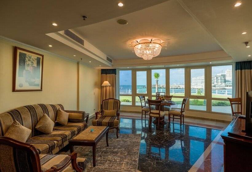 سوییت اجرایی, Sunrise Alex Avenue