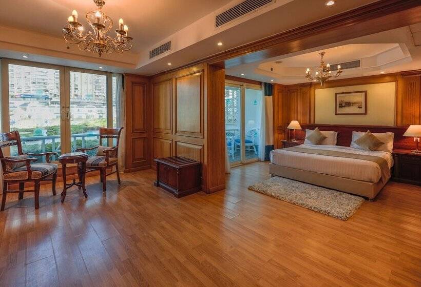 سوییت اجرایی, Sunrise Alex Avenue