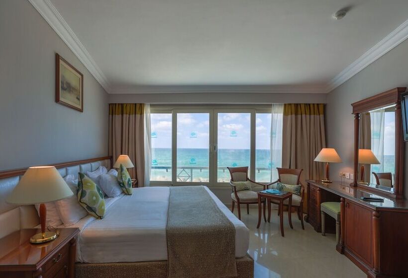 سوییت جونیور, Sunrise Alex Avenue