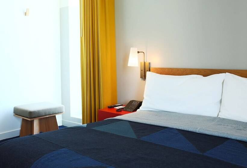 חדר סופריור, The Durham