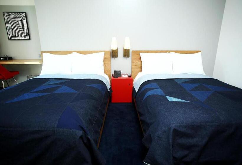 חדר סופריור, The Durham