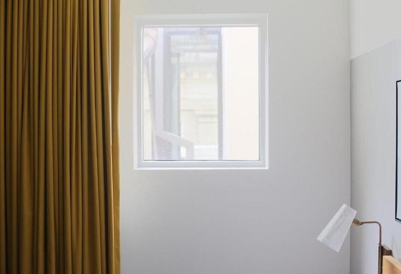 חדר דחוקס עם מיטת קינג, The Durham