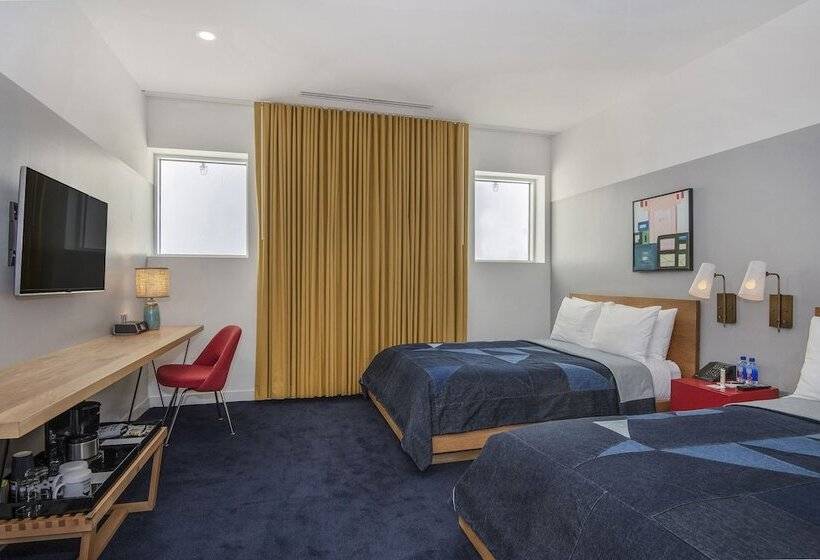 חדר דלוקס, The Durham