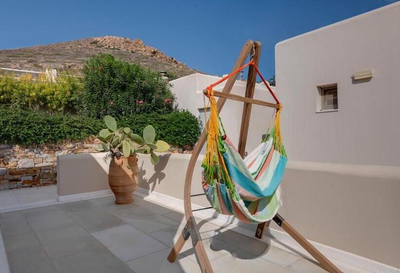 Номер Стандарт, Kouros Art