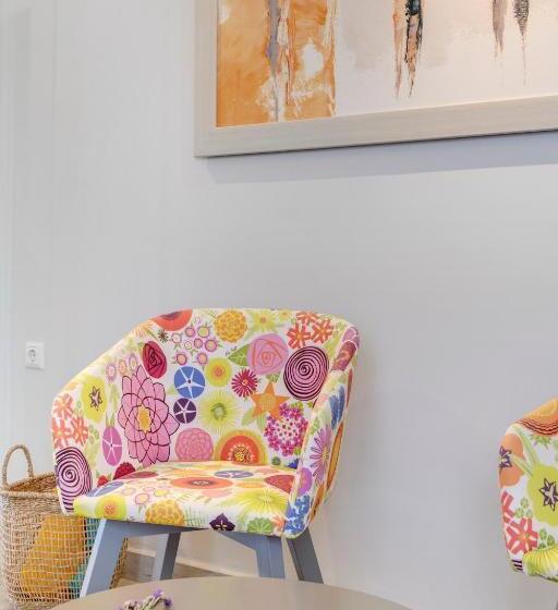 Люкс 2 Спальни, Kouros Art