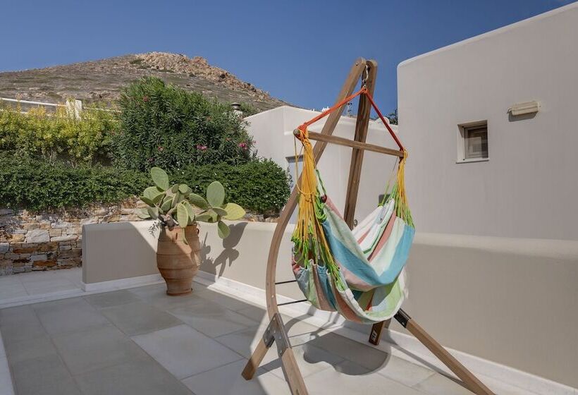 Номер Стандарт, Kouros Art