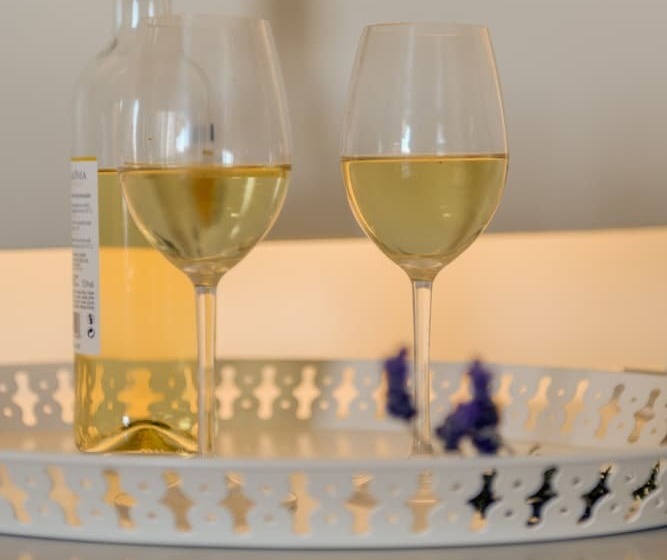 Номер Стандарт Вид на Море, Kouros Art