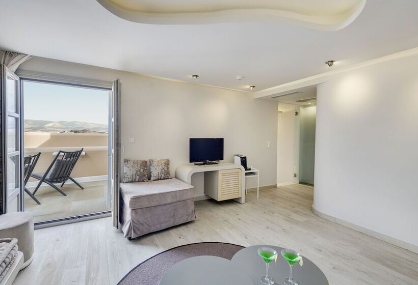 Люкс, Kouros Art