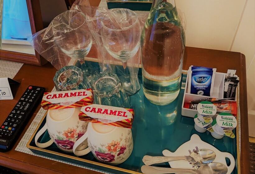 غرفة ديلوكس, The Senarth