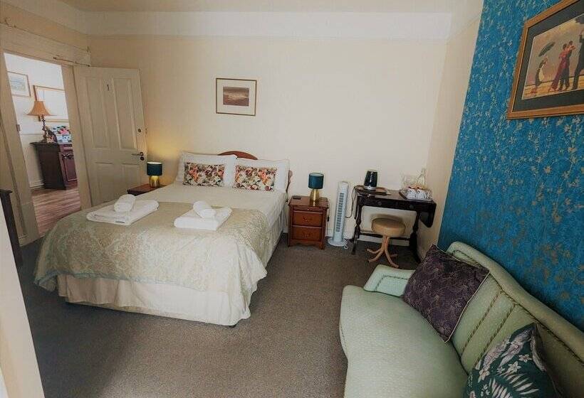 غرفة سوبيريور, The Senarth