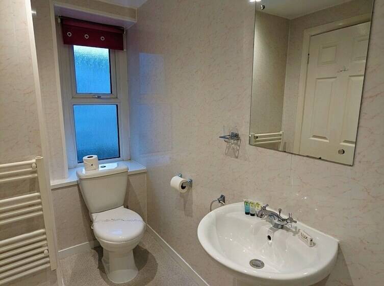 غرفة ديلوكس, The Senarth