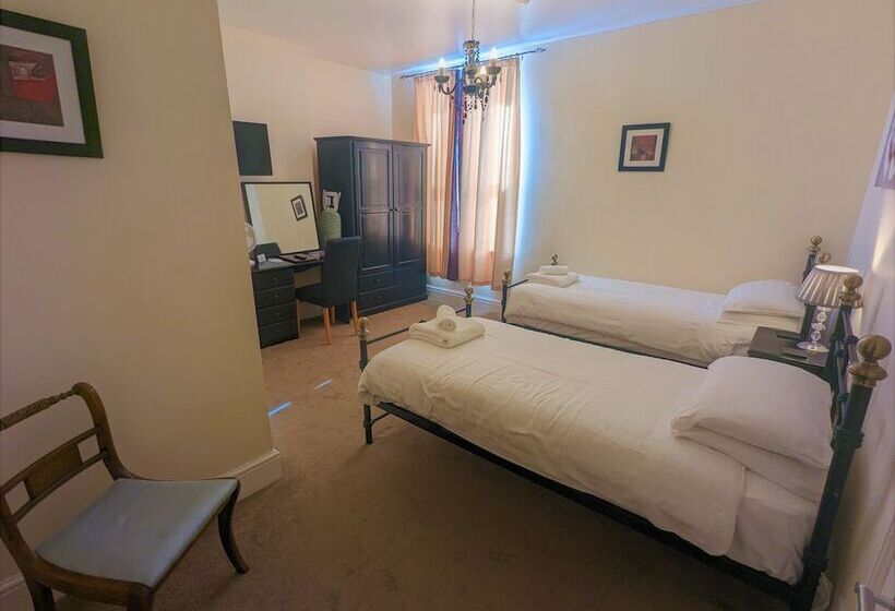 غرفة ديلوكس, The Senarth